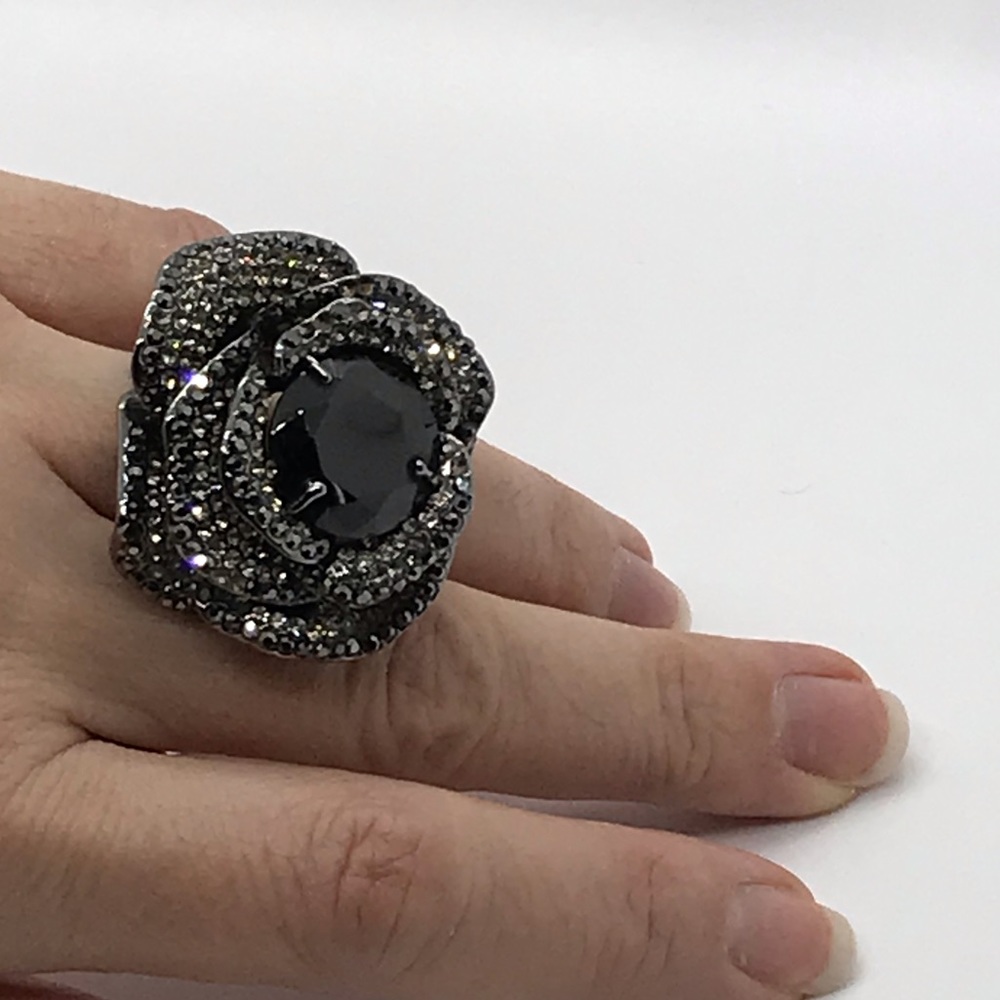 Floral ring - Picture 5 of 5